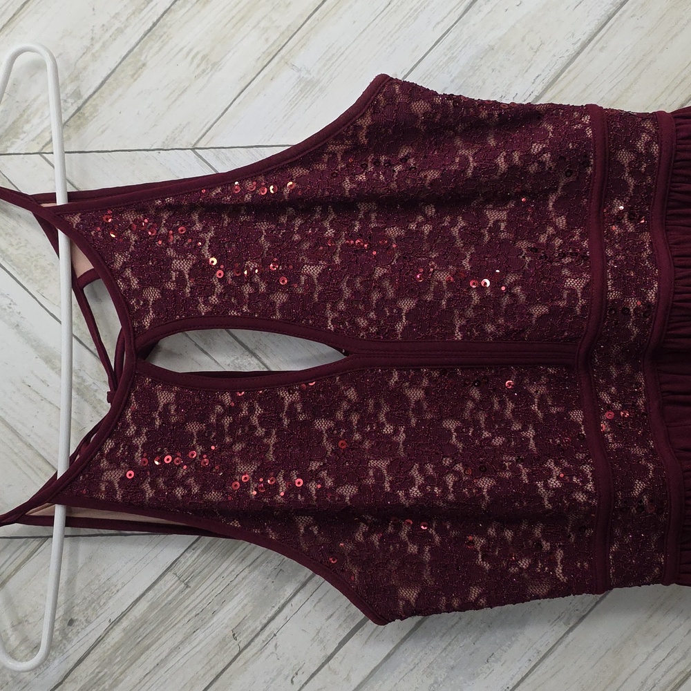 Morgan & Co. Brand Maroon Halter Top Formal Dress Size 10